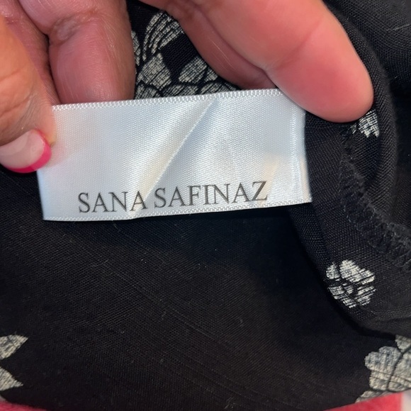 Sana Safinaz slub cotton dress w/ pearl buttons & lace accents - Picture 7 of 8